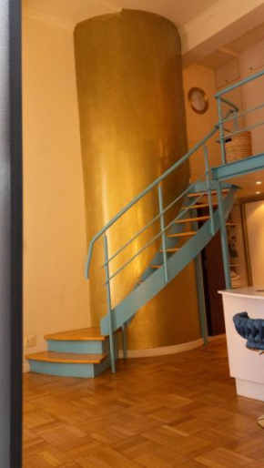 A Splendid Art Deco Piano Studio No Loadshedding